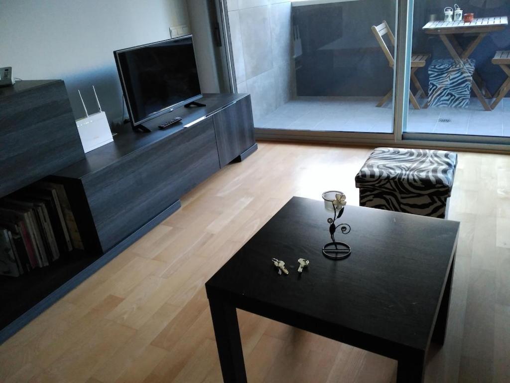 Luxury Flat, 3 Bedrooms, 2 Bathrooms And Swimming Pool Next To The Beach!! 圣阿德里安-德贝索斯 外观 照片